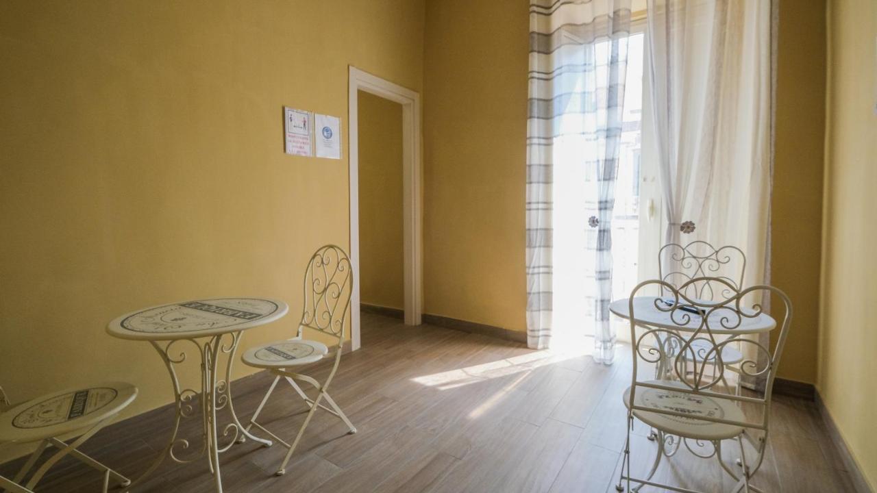Royal Dante Bed and Breakfast Napels Buitenkant foto