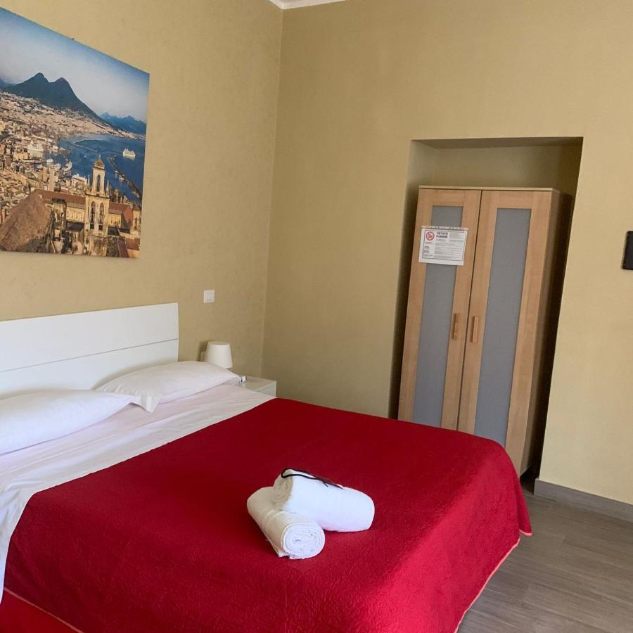 Royal Dante Bed and Breakfast Napels Buitenkant foto